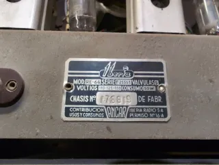 Radio Antigua Válvulas Madera