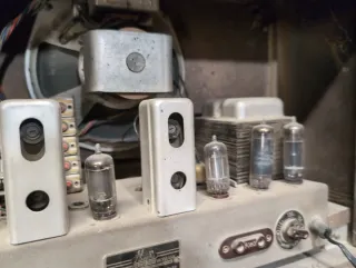 Radio Antigua Válvulas Madera