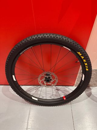 Ruedas 3T 27.5 con cubiertas Maxxis