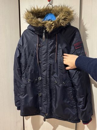 Abrigo Superdry Azul Marino con Forro. Talla S