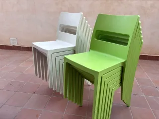 12 Sillas Apilables Exterior Verdes y Blancas