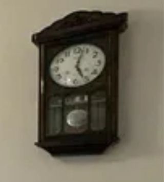 Salón completo vitrina sofá 3p mesa reloj de pared