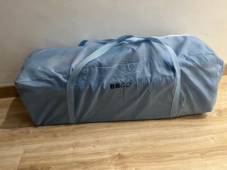 Cuna de viaje con cambiador y carrusel