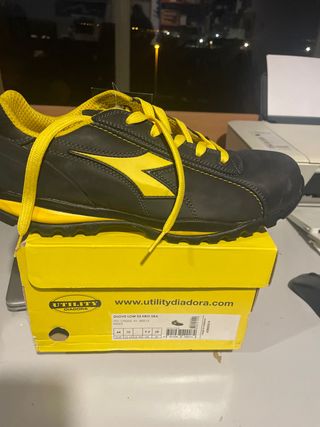 Zapatos de seguridad Diadora talla 44