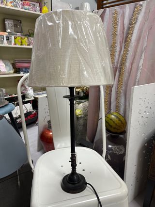 Lámpara de mesa forja nueva