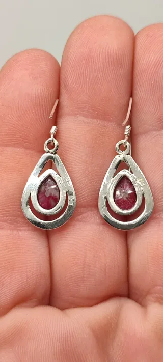 Pendientes de Plata y Rubí.