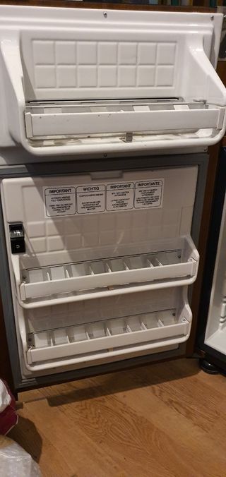 Nevera Hotelera Madera Bartech