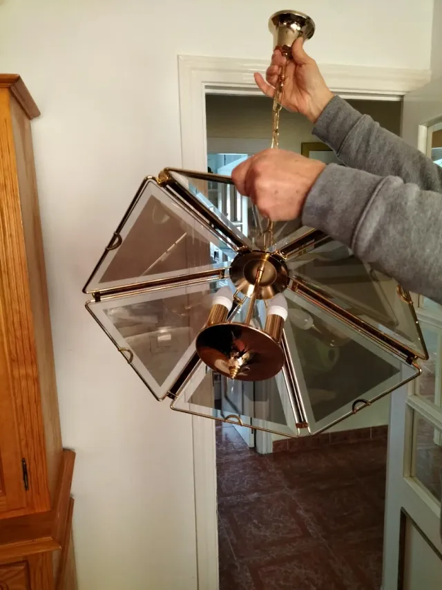 Lámpara colgante cristal y metal dorado