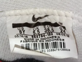 Nike Cortez Blancas y Rojas