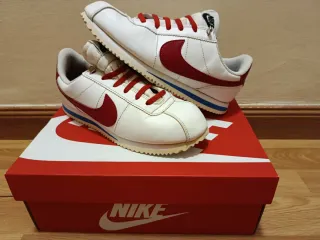 Nike Cortez Blancas y Rojas