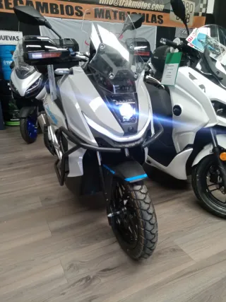 Next 125 Crossover Adventure desde 49€/mes