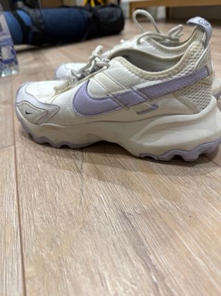 Zapatillas Nike Blancas y Lilas