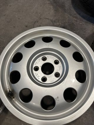 2 Llantas Primer anuncio