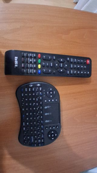 Smart TV B&L 32 con soporte y mando táctil