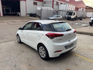 Hyundai i20 2017 1.4CRDI 90cv