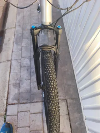 Bicicleta Canyon Lux Trail