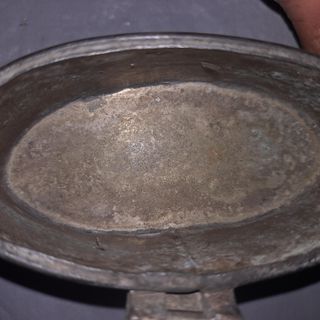 Tabaquera antigua latón repujado S. XIX