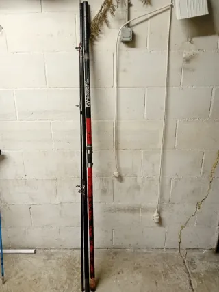 Caña de pescar, mide 5 metros