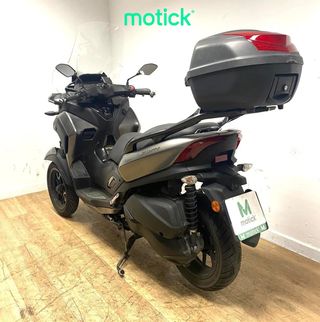 YAMAHA TRICITY 300