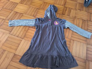 Vestido niña con capucha y rayas