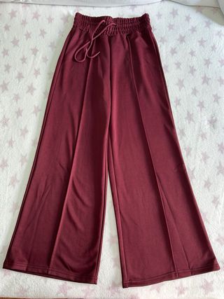 Pantalones granate pata elefante estilo chándal