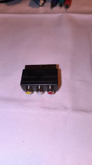 Adaptador Euroconector a 3 RCA