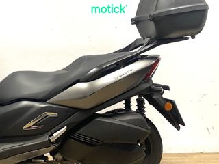 YAMAHA TRICITY 300