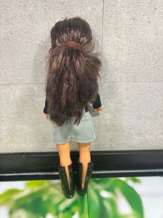 Muñeca Nancy con vestido y botas