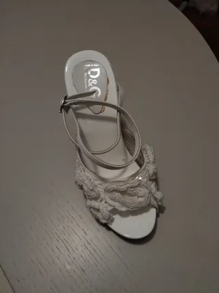 Sandalias D&G tacón blanco