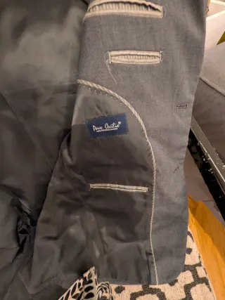 Traje de caballero gris