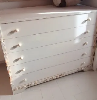 Cassettiera lunga in legno bianca