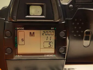 Cámara Olympus IS 1000 más accesorios