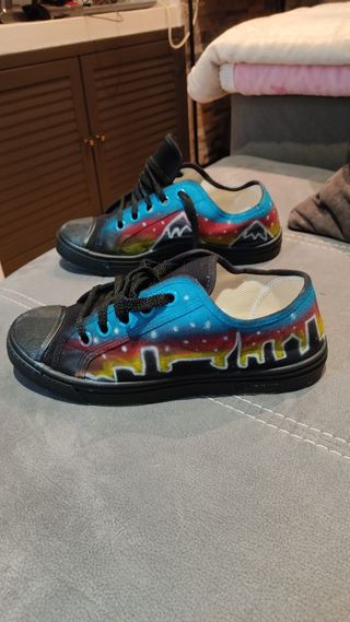 Zapatos unisex pintados a mano Pantera