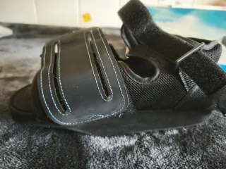 Zapato postquirúrgico talón invertido T39/40