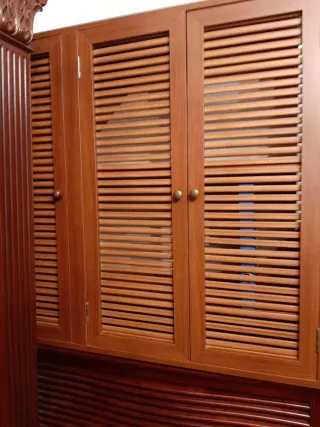 Mueble archivador de madera