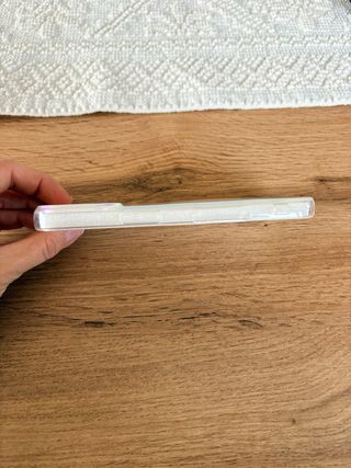 Cover iPhone 16 iridescent