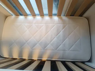 Cuna IKID + colchón invierno/verano