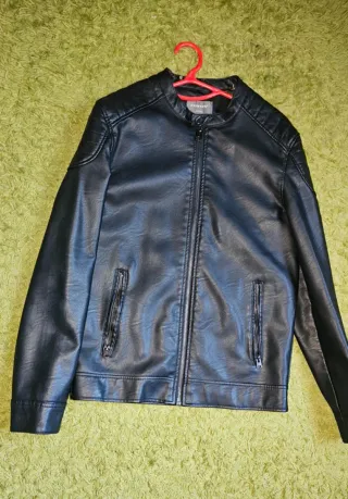 Chaqueta de cuero negra