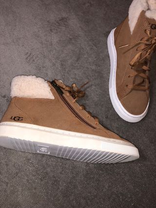 Zapatillas UGG altas nuevas
