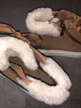Zapatillas UGG altas nuevas