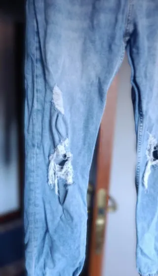 Pantalón Jogger Vaquero Pull&Bear Rotos Talla S