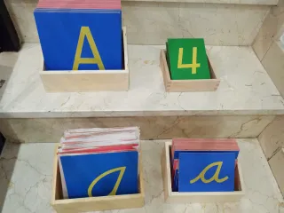 Material Montessori. Alfabeto números.