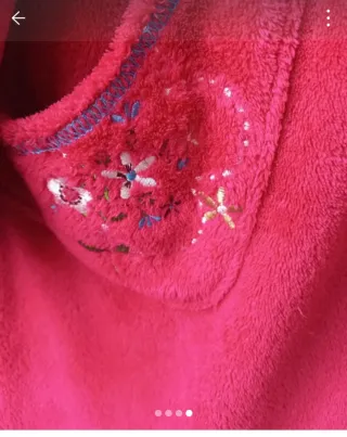 Bata de mujer rosa, polar