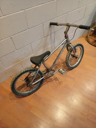 Bicicleta Monty BMX 203