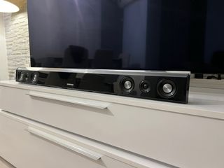 Barra de Sonido Samsung Negra y Plateada
