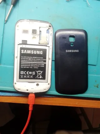 Samsung Galaxy S Duos GT-S7562 blu