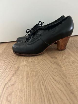 Zapatos de flamenco Gallardonegros