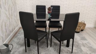 Mesa de comedor + 4 sillas NUEVO