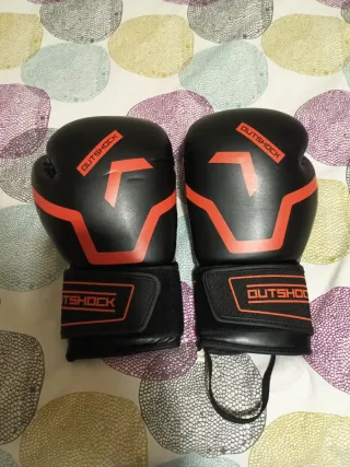 Guantes de boxeo Outshock 12 oz
