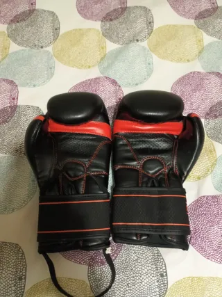 Guantes de boxeo Outshock 12 oz